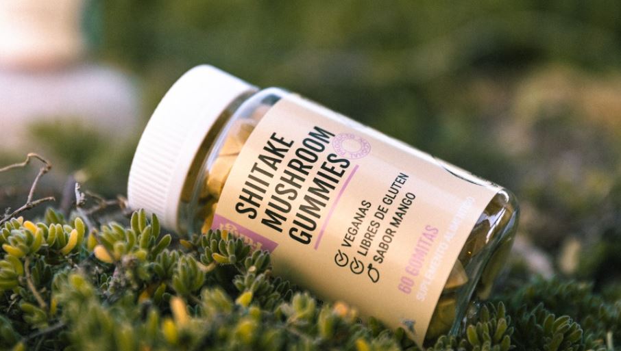 Hongos para la mente, energía natural y gomitas sin culpa: la propuesta chilena que redefine el autocuidado masculino